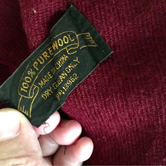 100% PURE WOOL Fuchsia Scarf - Picture 4 of 4